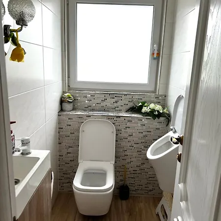 Luxus 5 Schlafzimmern Sauna Privater Pool Grosser Garten דירה