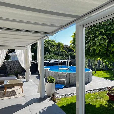 Apartment Luxus 5 Schlafzimmern Sauna Privater Pool Grosser Garten *